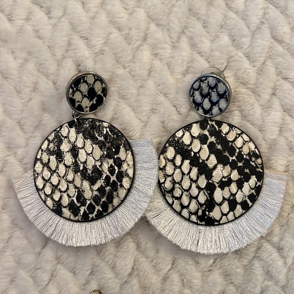 Fashion Jewelry Earrings - 4 sets faux animal print, Tan beads Turquiose dangle - Picture 2 of 5